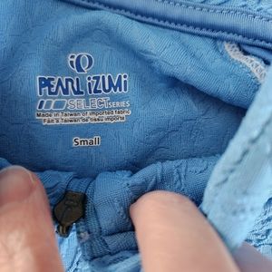 Pearl Izumi bike shirt, size small